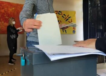 Alemães votam em grande expectativa