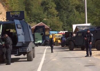 Braço-de-ferro na fronteira Kosovo-Sérvia