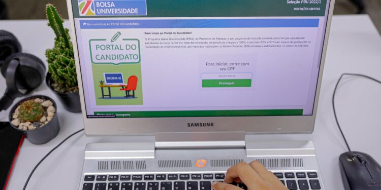 Bolsa Universidade ultrapassa 31 mil inscritos a dois dias do fim do prazo