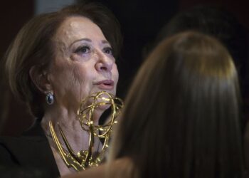 Atriz Fernanda Montenegro é eleita para Academia Brasileira de Letras