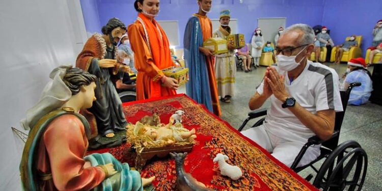 Idosos da Fundação Dr. Thomas têm programação especial de Natal