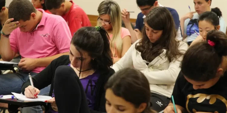 © Marcos Santos/USP Imagens