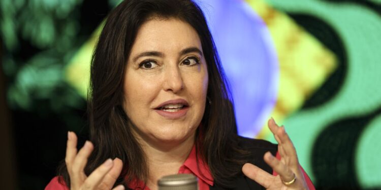 Vacinação contra o sarampo no Rio: Central do Brasil recebe campanha para conter avanço da doença