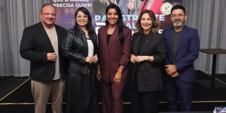 Posicionamento nos palcos transforma conhecimento em autoridade e gera novos negócios