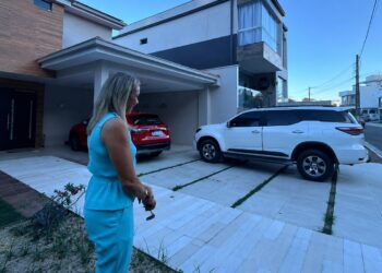 Metade dos imóveis brasileiros apresenta irregularidades documentais; especialista destaca a importância da imobiliária na negociação